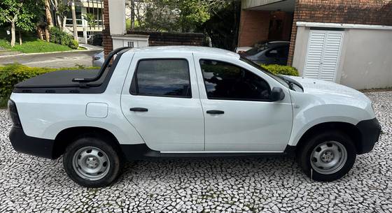 RENAULT OROCH 1.6 16V SCE FLEX PRO MANUAL